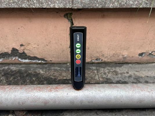 Yüksek sıcaklık yüzeyi ile bir tarama EMAT Hava Koplama Ultrasonik Kalınlık ölçer