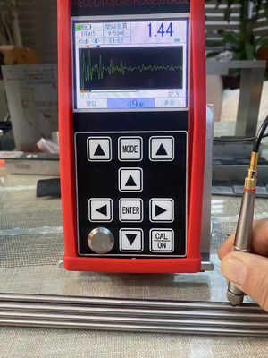 Bir tarama B tarama 0.001mm htigh çözünürlüğü penetrasyon kaplama ultrasonik kalınlık ölçer